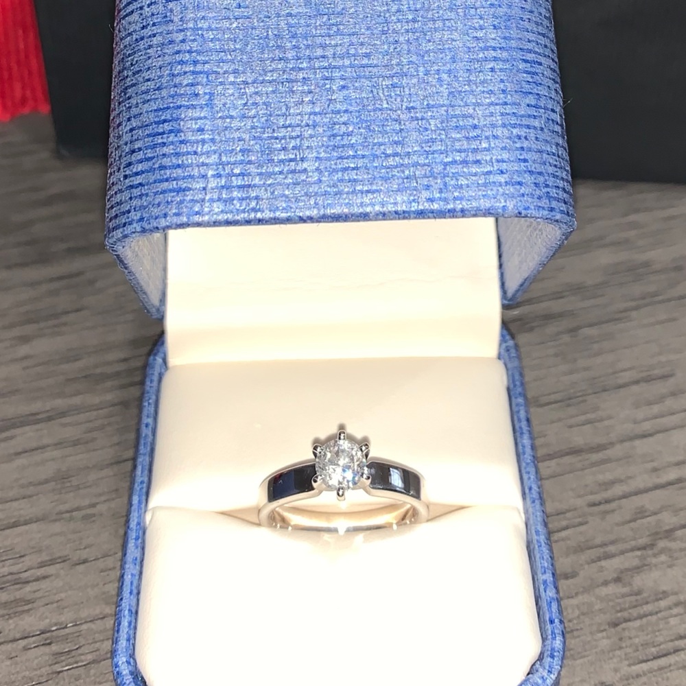 Diamond ring
